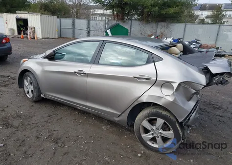 2011 Hyundai Elantra Gls z USA, uszkodzony, nr VIN 5NPDH4AE3BH047380